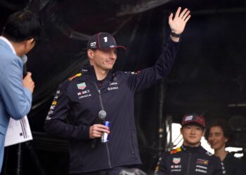Verstappen busca el póker en Japón para frenar a los McLaren