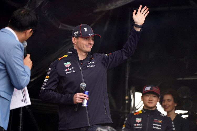 Verstappen busca el póker en Japón para frenar a los McLaren