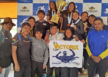 Victoria y Tiburones se imponen en el Nacional de las aguas abiertas