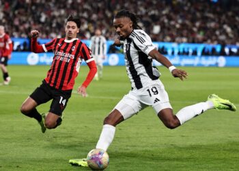 Juventus-Milan, duelo de gigantes alejados del título en la Serie A