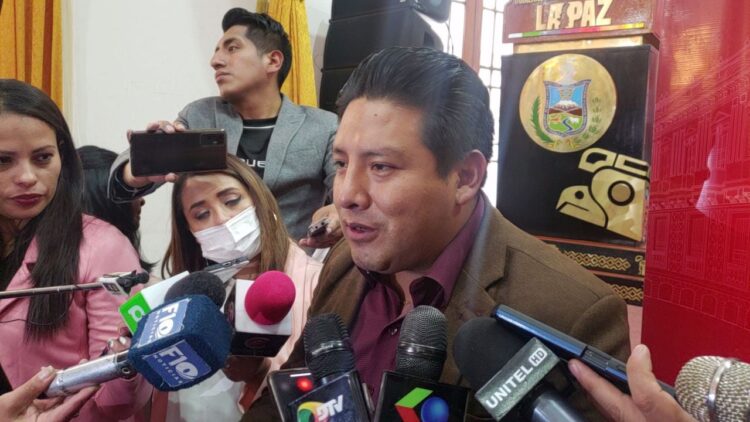 Gobernador Quispe dice que quiebre con FPV y el evismo se debió por ambiciones de Morales