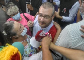 Manfred designa a Rómulo Calvo como su delegado departamental en Santa Cruz