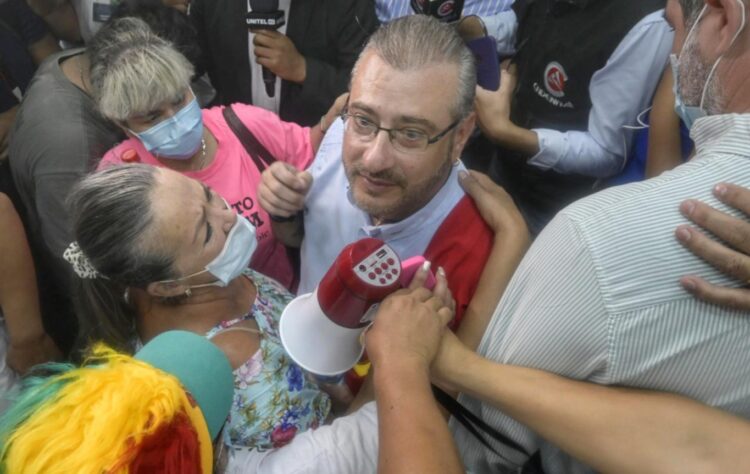 Manfred designa a Rómulo Calvo como su delegado departamental en Santa Cruz