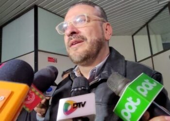 Calvo dice que está dispuesto ser compañero de fórmula de Reyes Villa