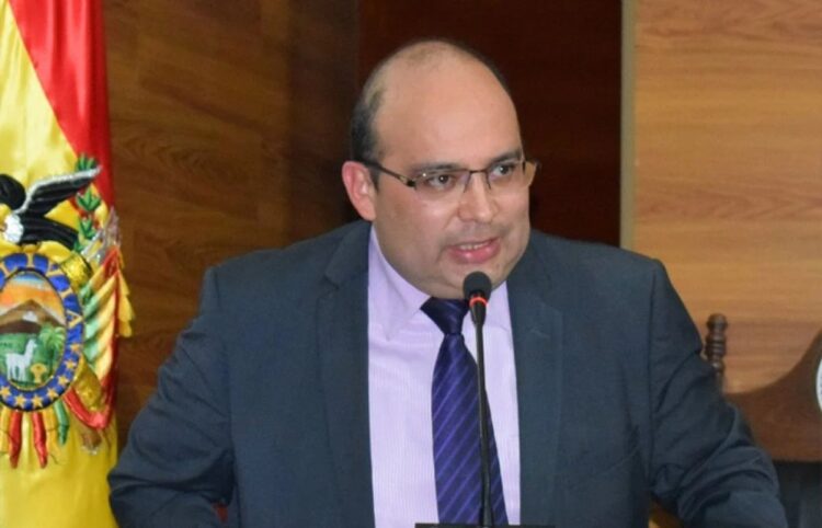 ¿’Golpe’ en el TCP? Paul Franco reclama la presidencia otorgada a Gonzalo Hurtado