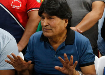 La denuncia por trata y estupro contra Morales incluye a los padres de una adolescente