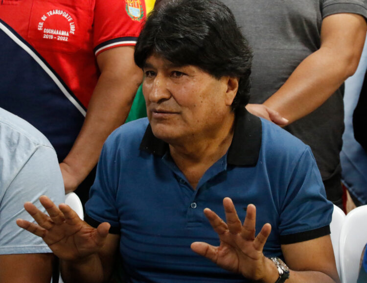 La denuncia por trata y estupro contra Morales incluye a los padres de una adolescente