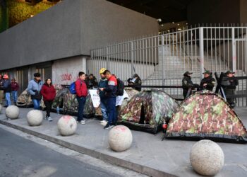 La COB cumple el cuarto día de vigila ‘pacífica’ en exigencia de la aprobación de créditos