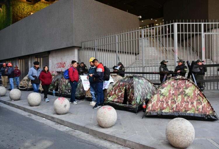 La COB cumple el cuarto día de vigila ‘pacífica’ en exigencia de la aprobación de créditos