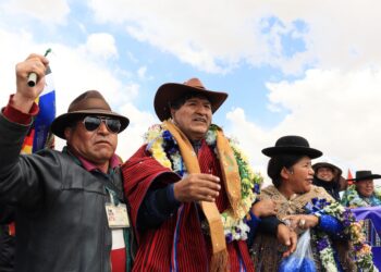 Evo dice que si gana las elecciones ‘eliminaría’ la renta de los expresidentes porque ‘robaron’