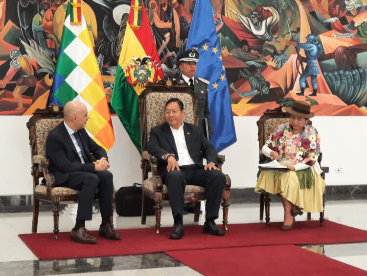El presidente Arce recibe las cartas credenciales del nuevo embajador de la Unión Europea