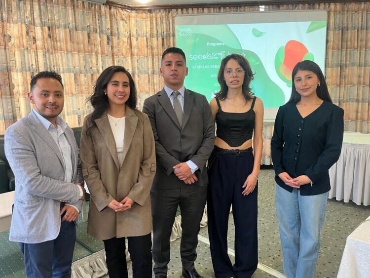 Embajadores de Semillas para el Futuro 2024: un viaje de aprendizaje en innovación tecnológica y conexión cultural