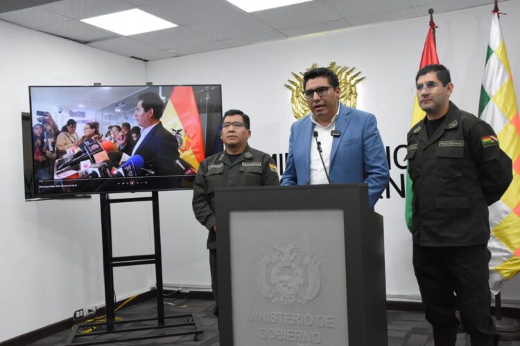 Limpias desmiente a Arispe y niega desplazamiento de reos contra la marcha evista