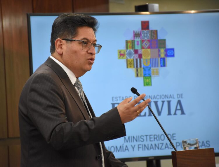 Gobierno advierte encarecimiento de productos y servicios a causa del bloqueo evista