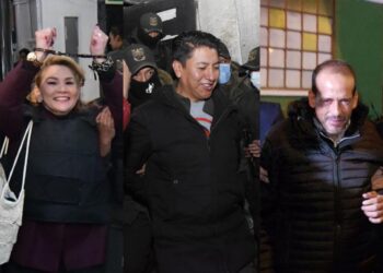 La Fiscalía pide 20 años de cárcel contra Áñez, Camacho y Pumari por cuatro delitos