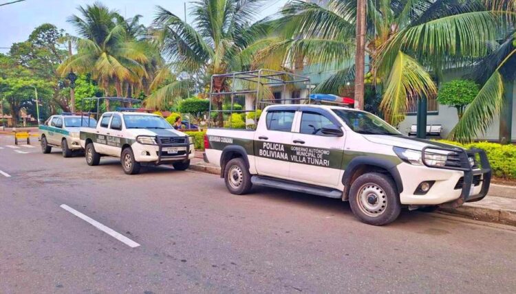 Patrullas policiales en Villa Tunari se quedan sin combustible por el bloqueo evista