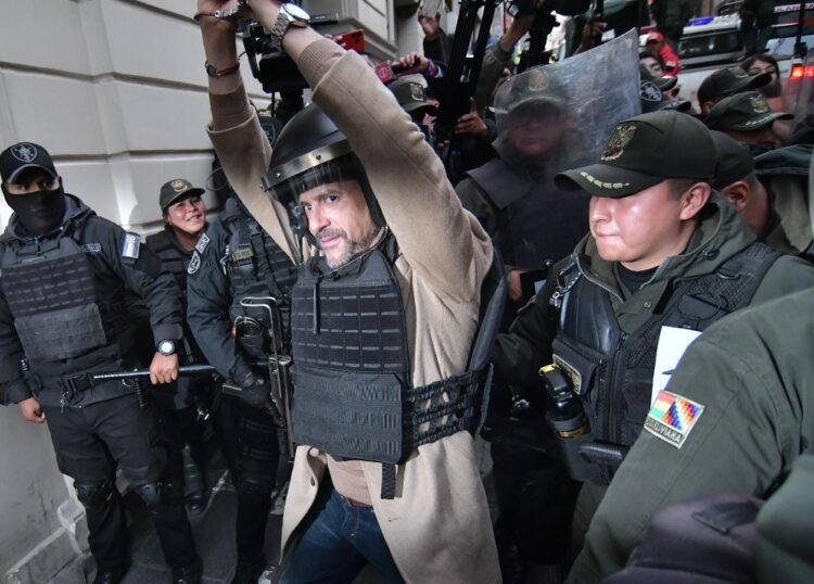 ¿Por qué Camacho llegó a la audiencia con casco? Penitenciarías lo explica