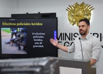 El Gobierno reporta 14 policías heridos; uno está en cirugía tras la explosión de una dinamita