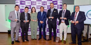 La Bolsa Boliviana de Valores celebra la décimo tercera edición de los Premios Bursátiles reconociendo el dinamismo en el mercado de valores nacional