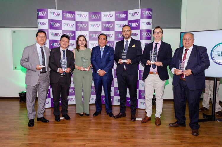 La Bolsa Boliviana de Valores celebra la décimo tercera edición de los Premios Bursátiles reconociendo el dinamismo en el mercado de valores nacional