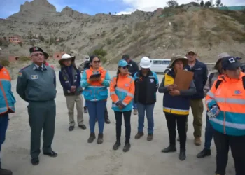 Una comitiva visitó la zona Bajo Llojeta.