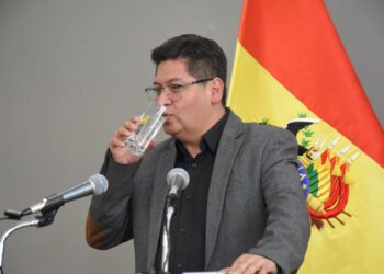 Montenegro dice que ‘el endeudamiento externo no es un problema en este momento’