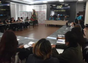 Reunión entre la Alcaldía y dirigentes del transporte.
