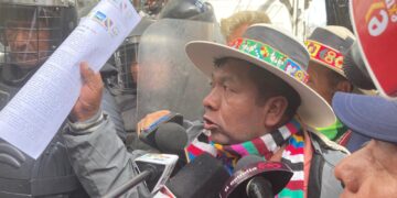 Llanque pide ‘la cabeza’ del Defensor del Pueblo si éste no llama al diálogo con el Gobierno