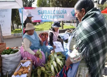 La Alcaldía de La Paz promueve ferias macrodistritales del productor al consumidor.