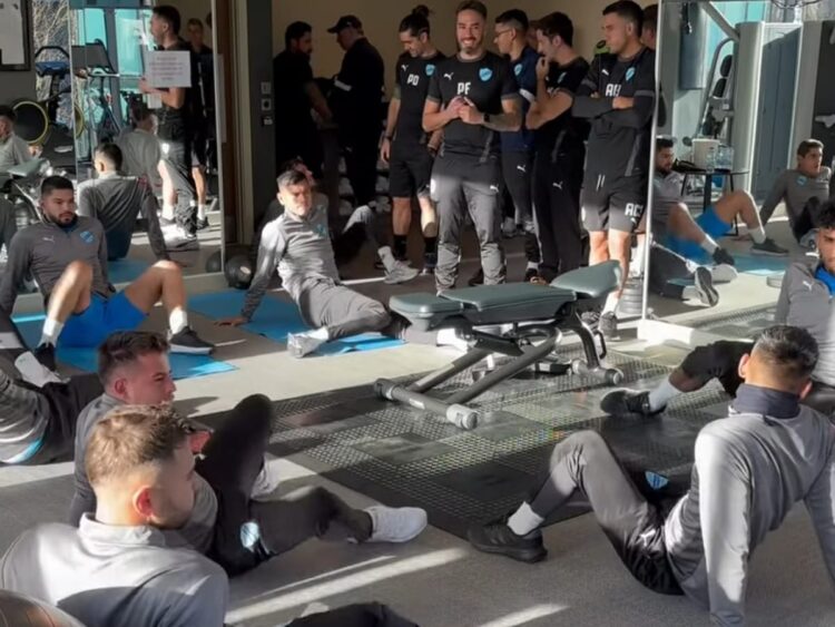 Bolívar ya está en Manchester y se entrena en el City