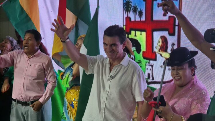 En Santa Cruz, Rodrigo Paz acepta ser candidato a las elecciones generales