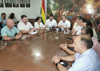 Comité pro Santa Cruz respalda la movilización contra la disposición confiscatoria