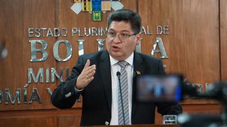 Montenegro dice que informe del FMI sobre devaluar el boliviano está desactualizado
