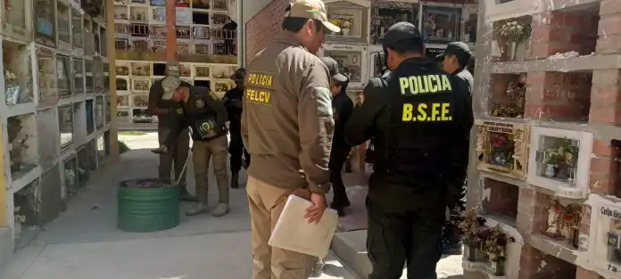La policía realizó el levantamiento del feto.