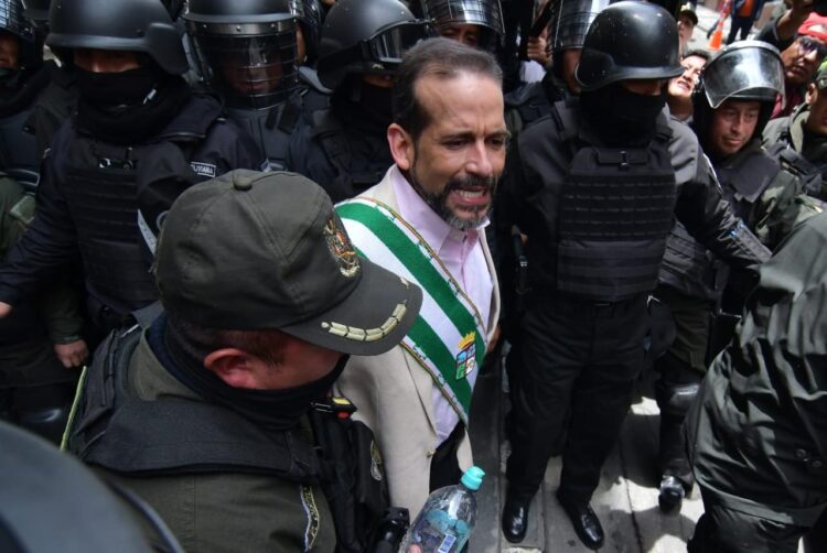 Justicia rechaza la solicitud de cesación de detención preventiva de Camacho