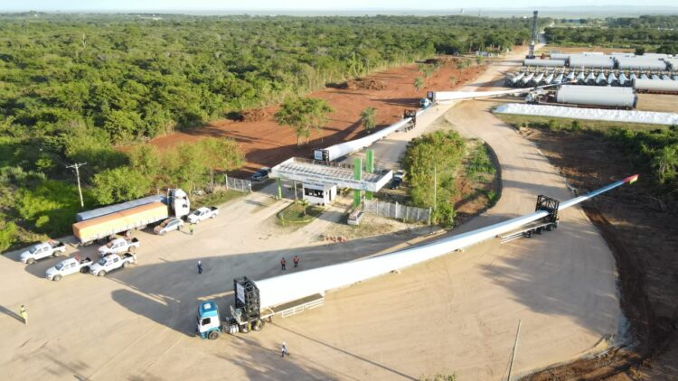 Se inicia el traslado terrestre de los aerogeneradores para el parque eólico en Warnes