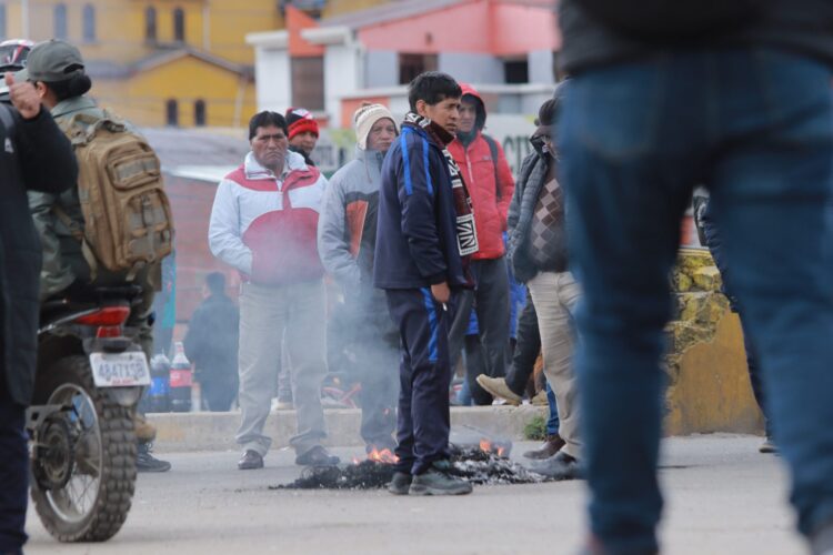 Defensoría del Pueblo insta al diálogo ante crisis económica