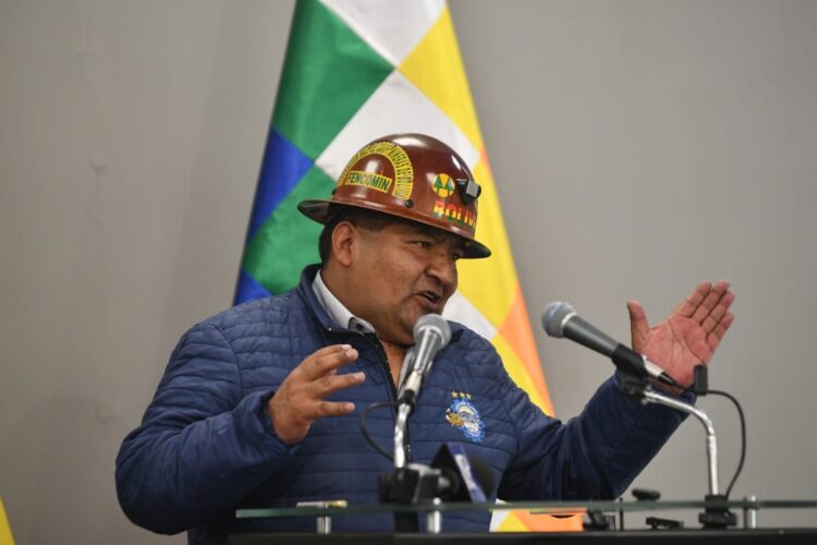 El Gobierno inyecta Bs 171,5 millones a la Empresa Metalúrgica Vinto