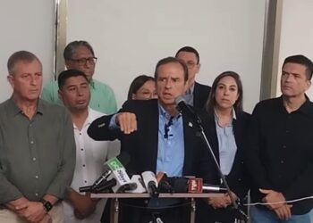 Sin acercamiento posible, el Bloque de Unidad agoniza