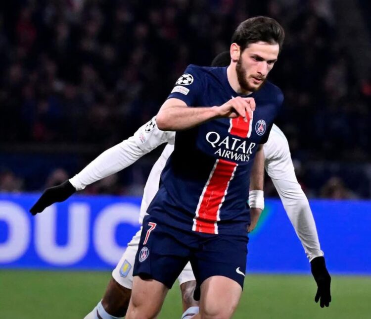 Kvaratskhelia entra en once del PSG por Barcola ante Aston Villa