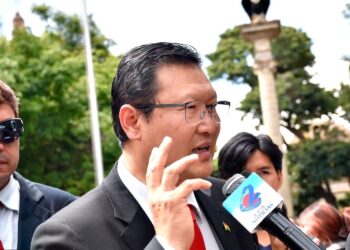 Chi confirma que irá por separado de la sigla de Reyes Villa en el proceso electoral