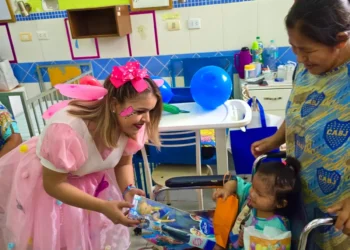 Día del Niño: «Mi Bebé» llenó de sonrisas a pacientes del Hospital Dr. Mario Ortiz