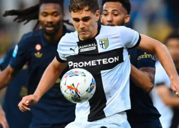 La Juventus se complica en la carrera por la Champions al caer en Parma