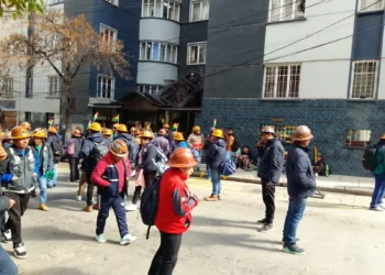 Mineros retoman protesta con 19 demandas al Gobierno