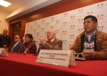 TSE advierte problemas con el voto en el exterior y deslinda responsabilidad