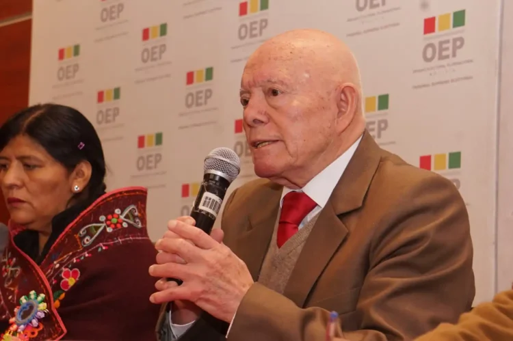 Hassenteufel se quedará al mando del TSE hasta después de las elecciones