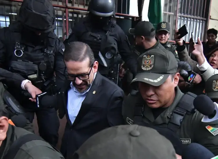 La justicia niega libertad a Camacho y debe continuar en la cárcel