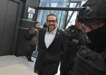 Defensa de Camacho anuncia que acudirá a instancias internacionales