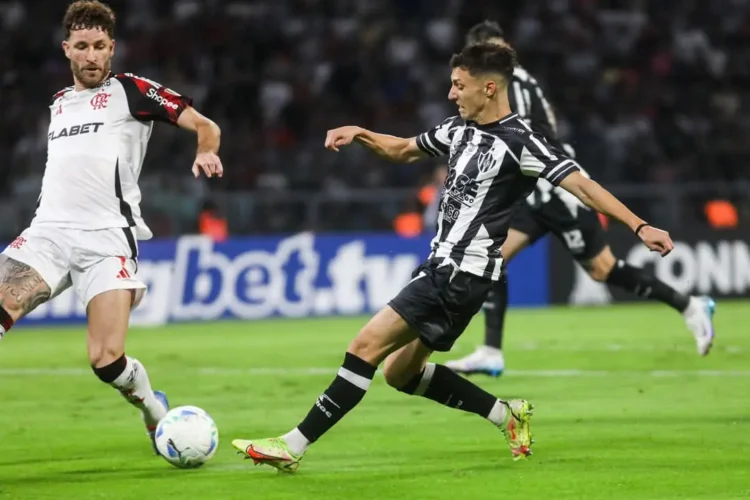 El poderoso Flamengo no puede con Central Córdoba y empata 1-1 por la Libertadores