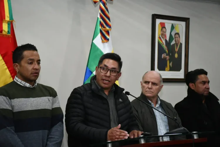 Ante la subida del dólar, Gobierno apuesta por la industrialización